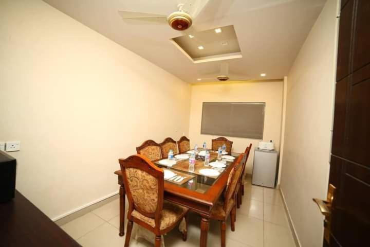 Hira Guest House Karachi Exterior foto